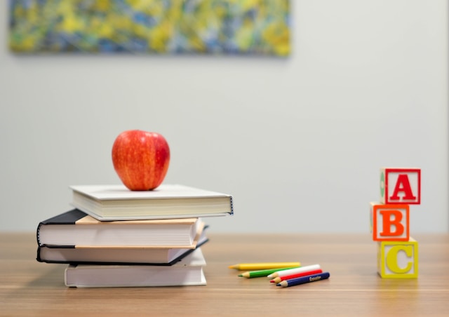 Domani riaprono le scuole di Erice. La Sindaca scrive ai dirigenti