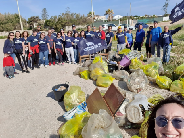 Giornata Plastic Free 23 aprile 2023: i volontari hanno ripulito Pizzolungo