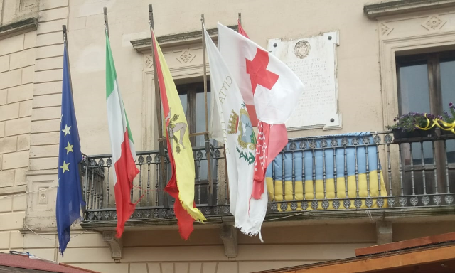 Giornata mondiale della Croce Rossa: esposta bandiera al Palazzo Municipale