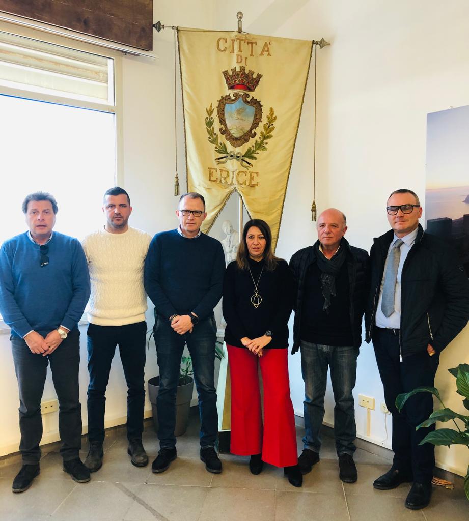 La sindaca Toscano redistribuisce alcune deleghe assessoriali:  Gianni Mauro è il nuovo vice sindaco, a Gian Rosario Simonte il Turismo e le Politiche Sociali