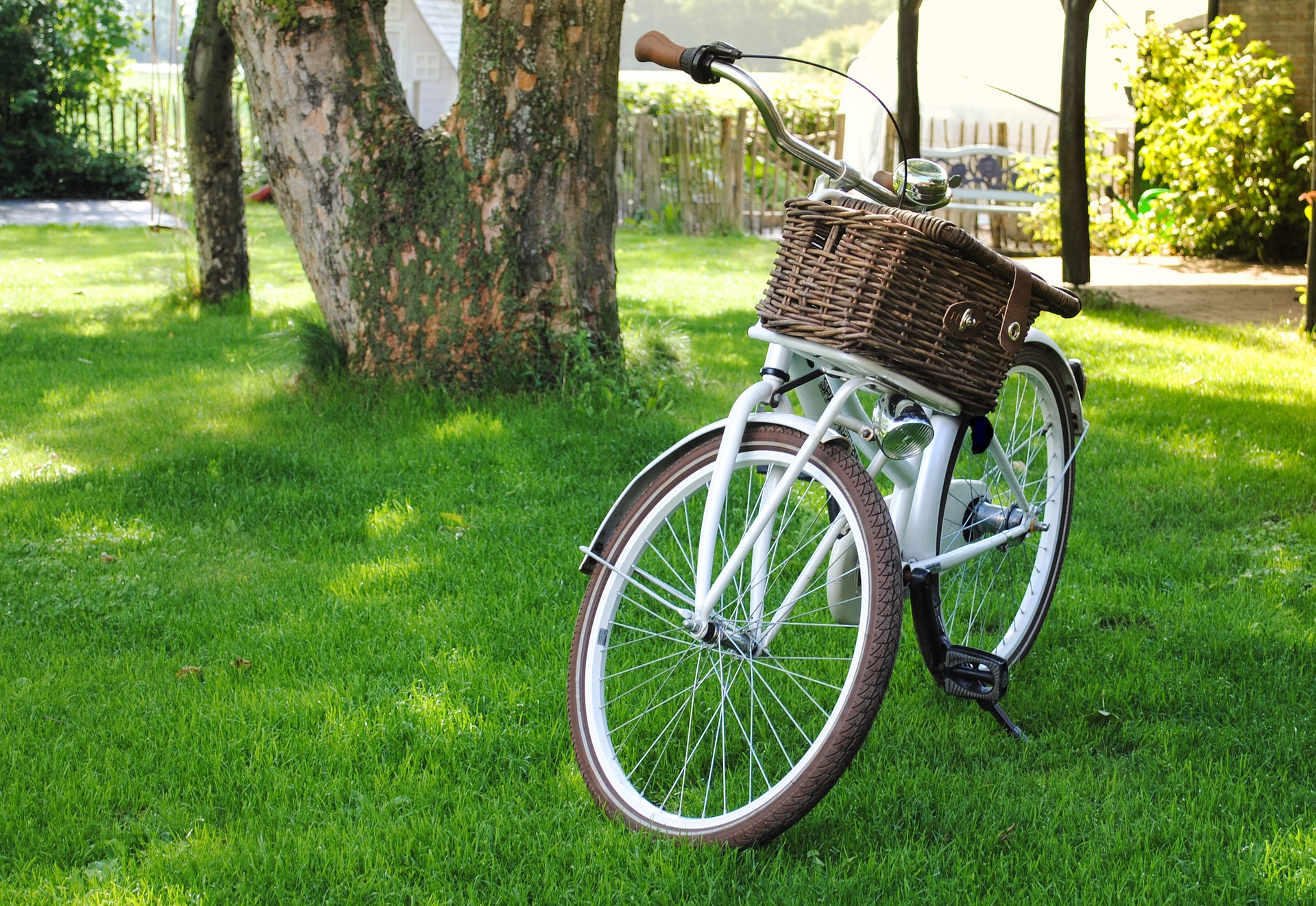 Assessore Spagnolo: «Spostiamoci in bicicletta». Realizzazione dei percorsi pedonali della ciclabile