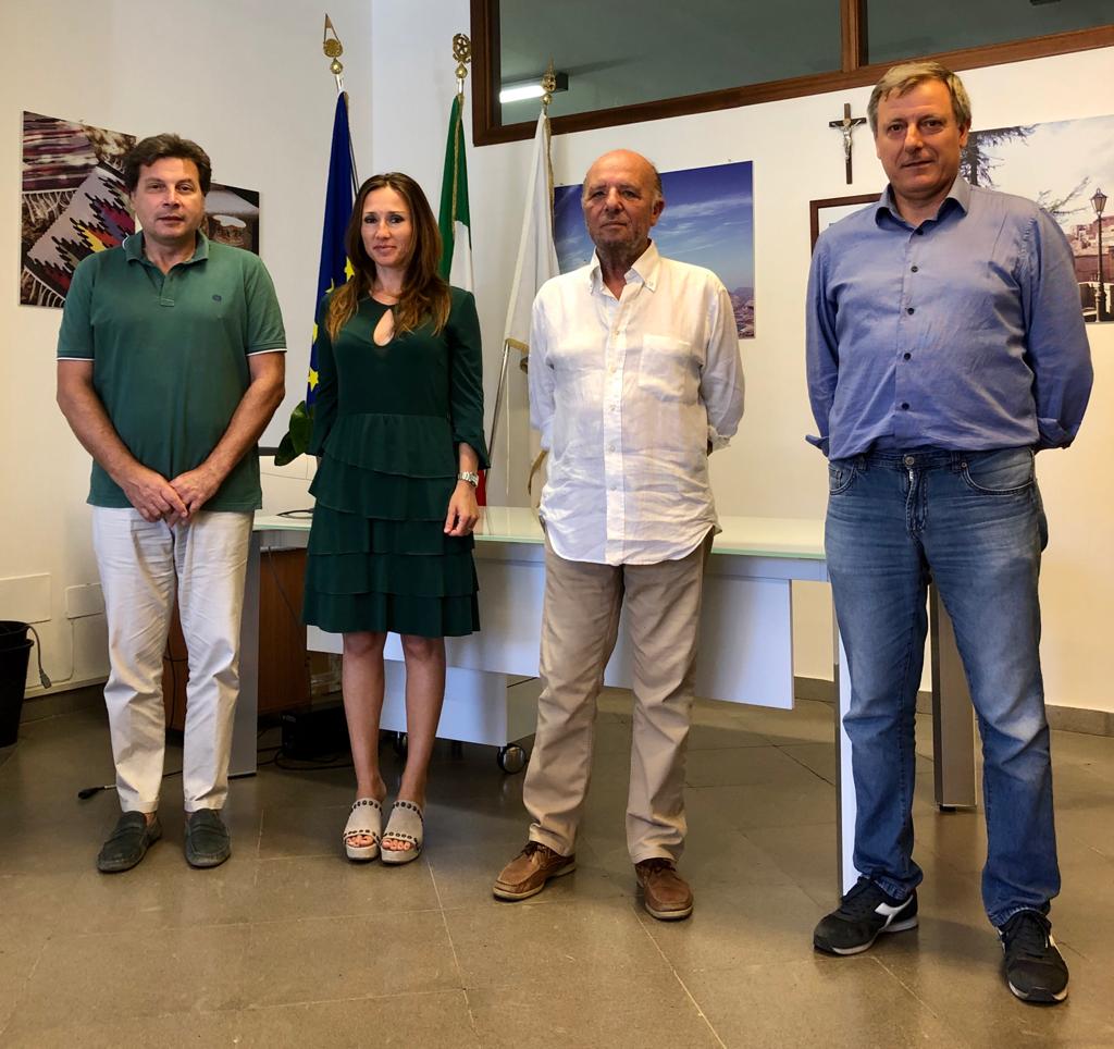 Nominati i due nuovi assessori Rossella Cosentino e Vincenzo Giuseppe Di Marco. Gianni Mauro: «Adesso rimbocchiamoci le maniche»