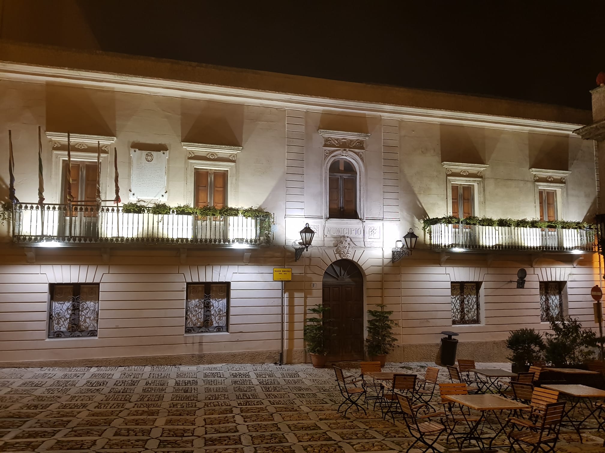 Erice aderisce alla campagna “Illumina Novembre”: il Palazzo Comunale sarà illuminato di bianco