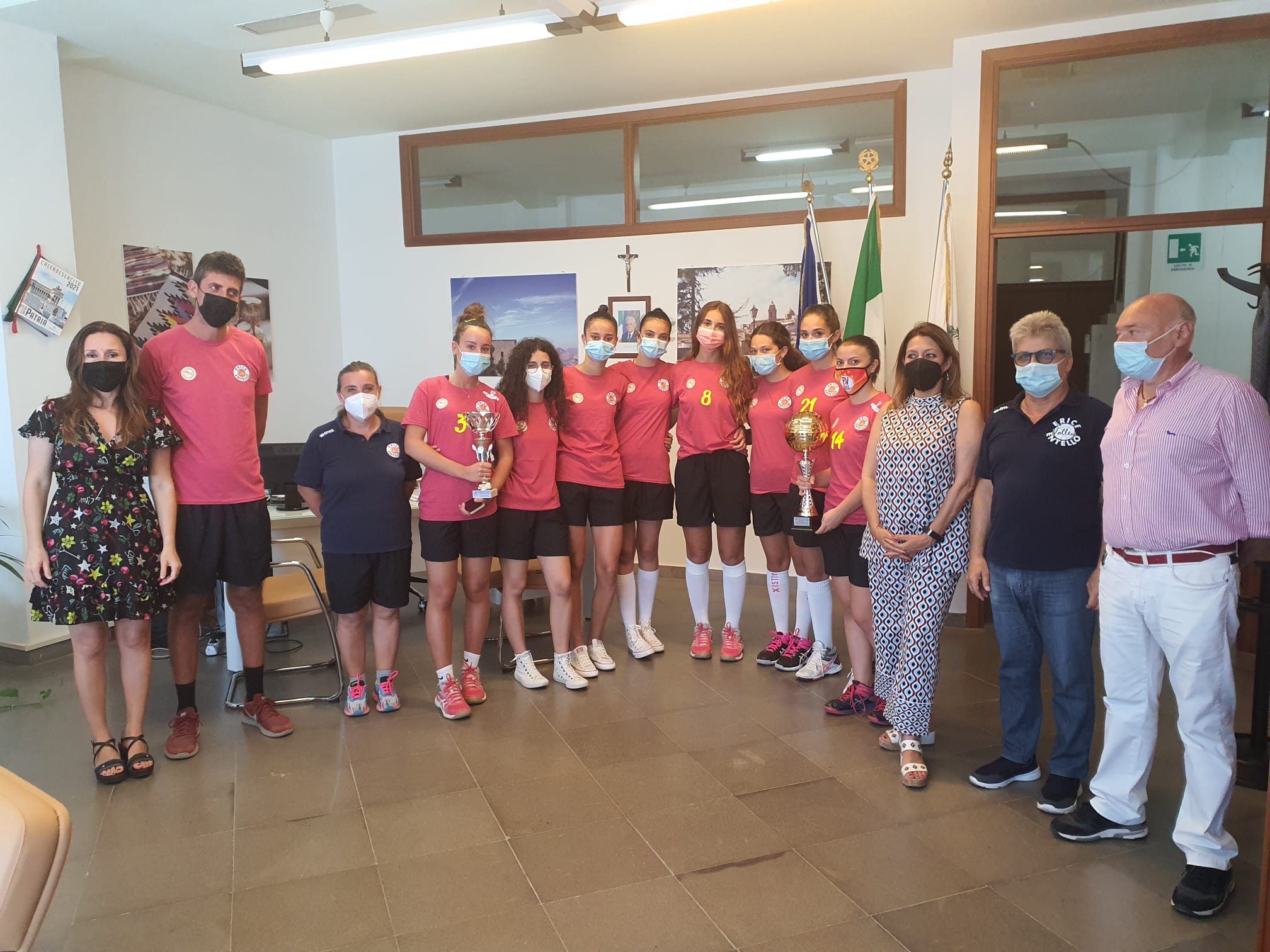 Ricevute le atlete dell’Entello Volley che parteciperanno alle finali nazionali giovanili di pallavolo