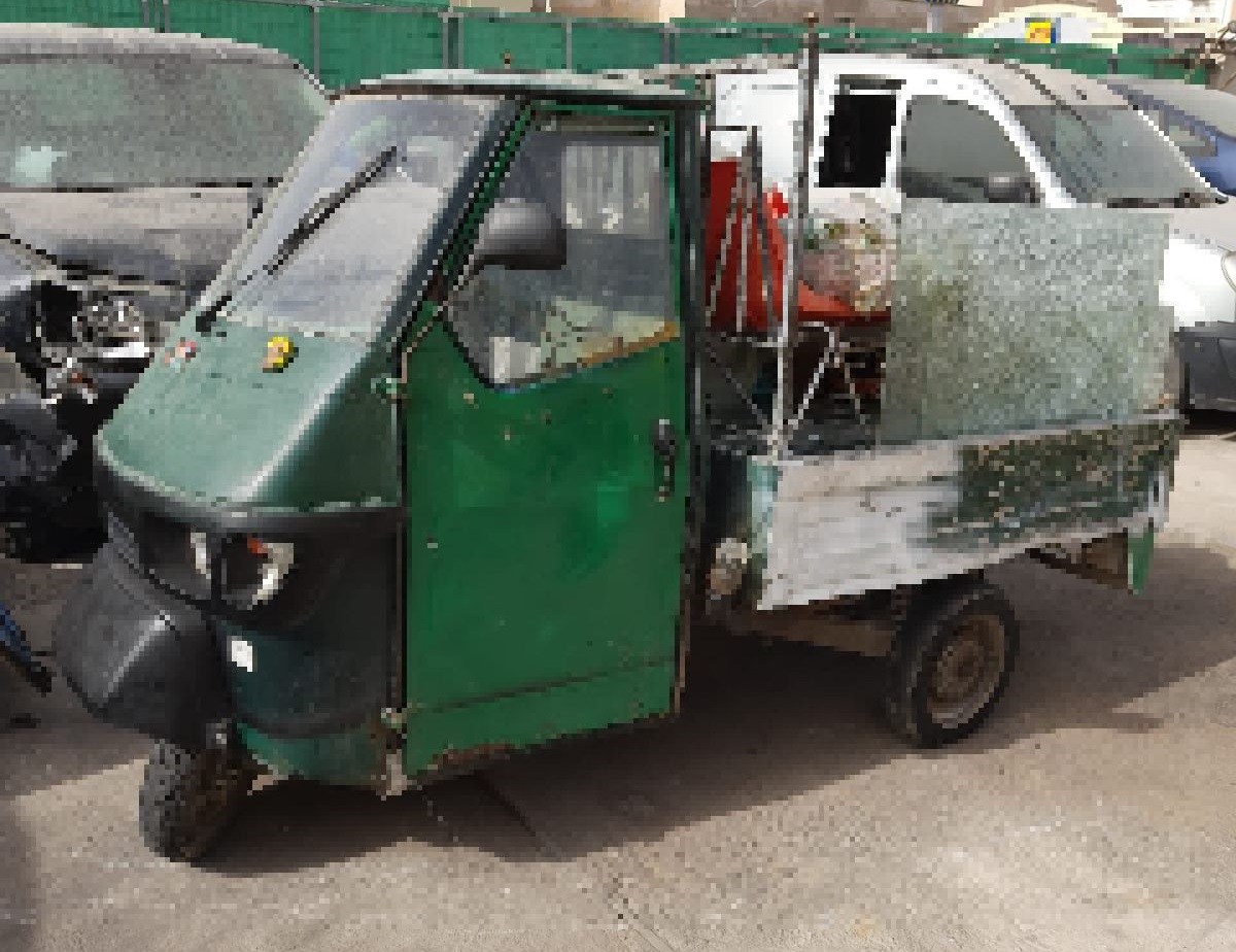 Abbandono rifiuti ad Erice: i vigili urbani sequestrano una Ape Car