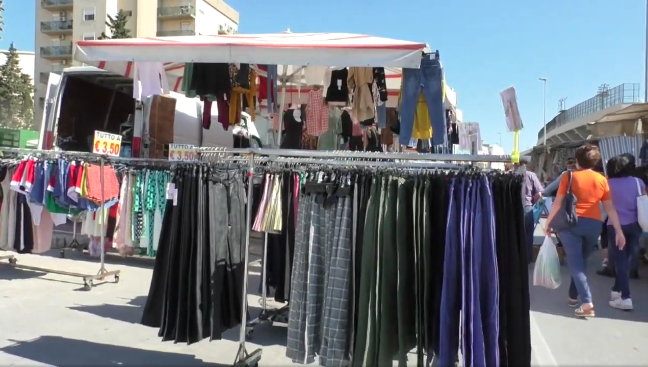 Mercatino rionale del lunedì: in vigore l’orario estivo fino ad agosto